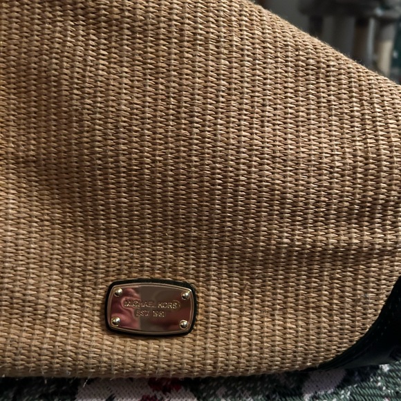 Michael Kors , soft leather, woven shoulder bag. - Picture 6 of 14